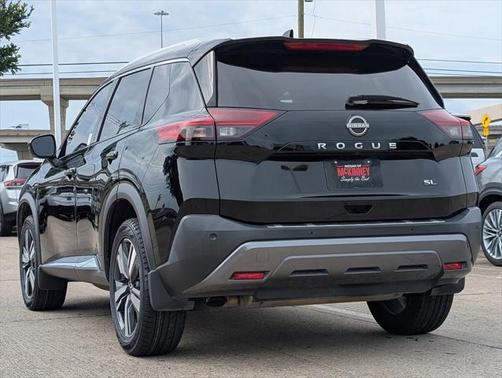 2022 Nissan Rogue SL