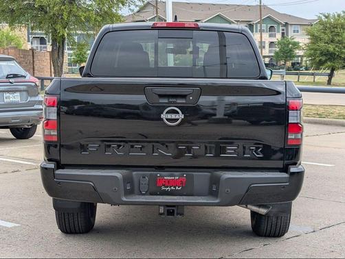 Super Black 2026 Nissan Frontier SV