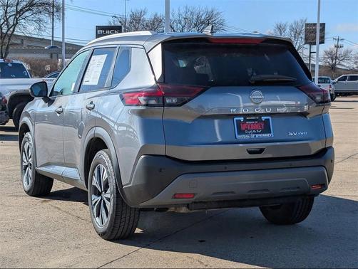 2022 Nissan Rogue SV