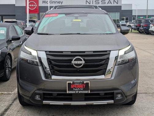 2022 Nissan Pathfinder SL 2WD