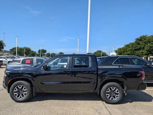 2024 Nissan Frontier SL