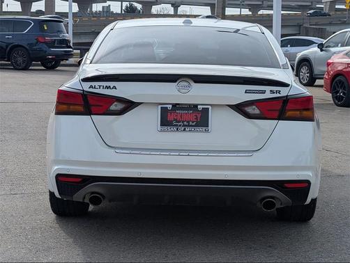 2022 Nissan Altima SR FWD