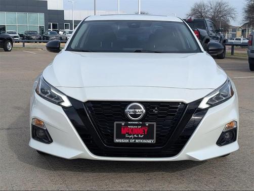 2022 Nissan Altima SR FWD