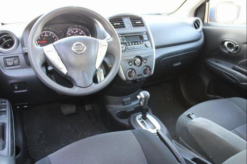 Blue Metallic 2017 Nissan Versa 1.6 SV