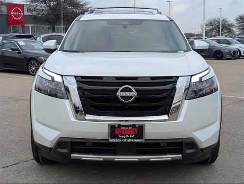 2025 Nissan Pathfinder Platinum FWD