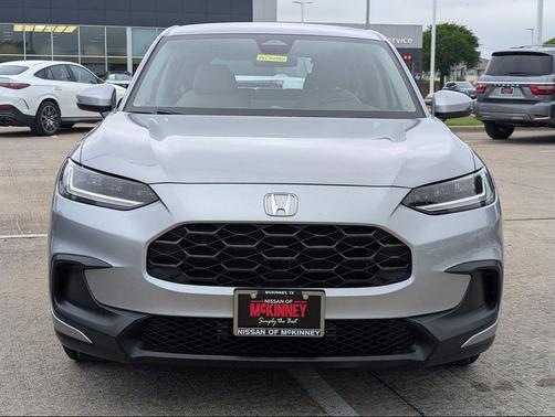 Lunar Silver 2023 Honda HR-V LX