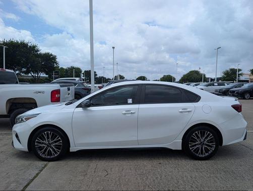 Snow White Pearl 2023 Kia Forte GT-Line
