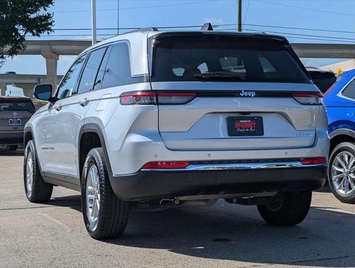 2023 Jeep Grand Cherokee Laredo