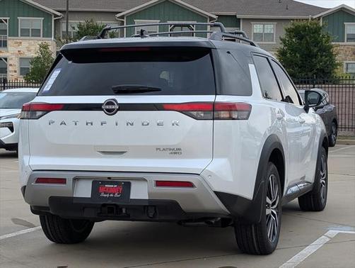2025 Nissan Pathfinder Platinum 4WD