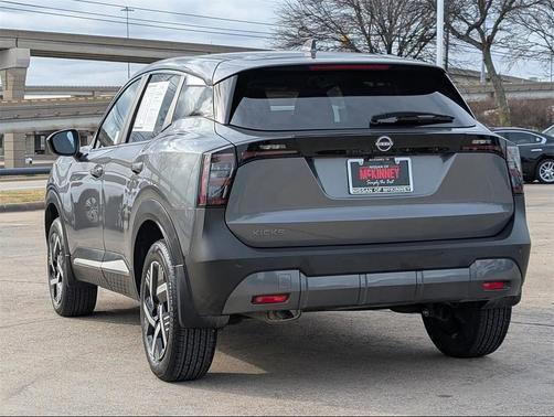 2025 Nissan Kicks SV