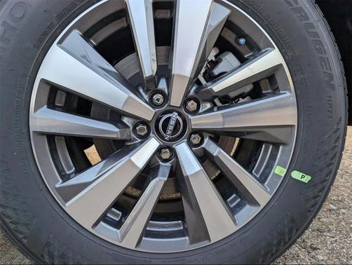 2025 Nissan Pathfinder SL 4WD