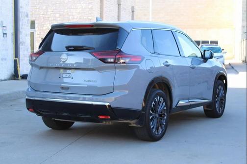 2024 Nissan Rogue Platinum