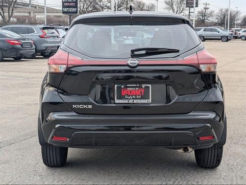 2025 Nissan Kicks S