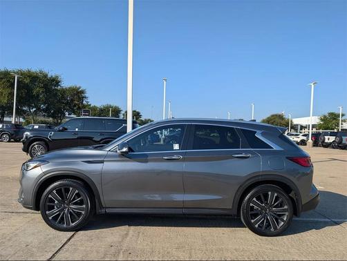 2022 INFINITI QX50 LUXE