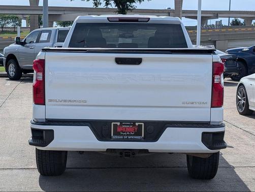 Summit White 2023 Chevrolet Silverado 1500 Custom