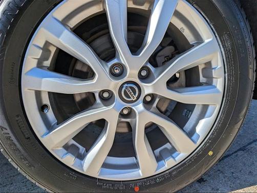 2022 Nissan Rogue Sport SV