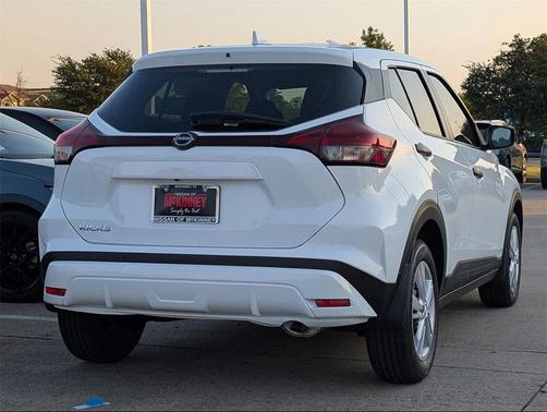 2025 Nissan Kicks S
