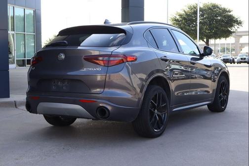 Vesuvio Gray Metallic 2018 Alfa Romeo Stelvio Sport