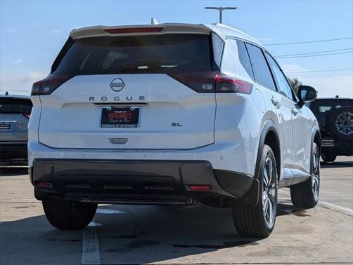 2025 Nissan Rogue SL
