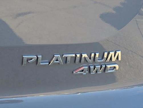 2025 Nissan Pathfinder Platinum 4WD