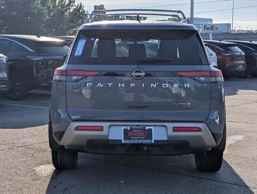 2025 Nissan Pathfinder Platinum 4WD