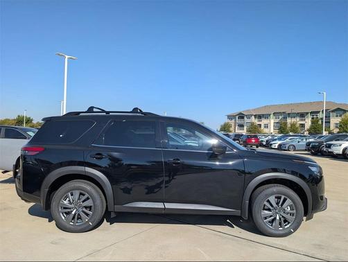 2025 Nissan Pathfinder SV FWD