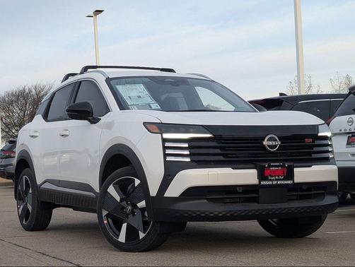 Aspen White Tricoat 2026 Nissan Kicks SR