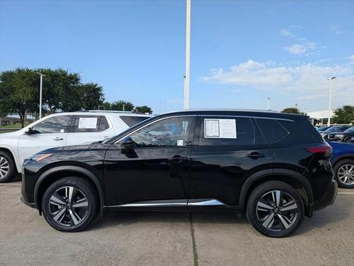 2022 Nissan Rogue SL