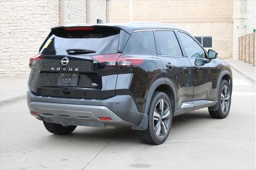 2022 Nissan Rogue SL