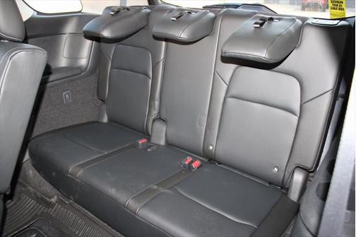 2023 Nissan Pathfinder SL FWD