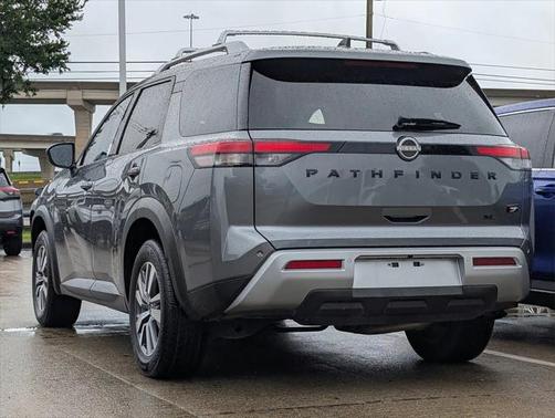 2023 Nissan Pathfinder SL FWD