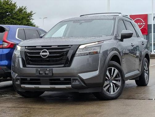 2023 Nissan Pathfinder SL FWD