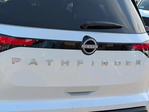 2025 Nissan Pathfinder SV FWD