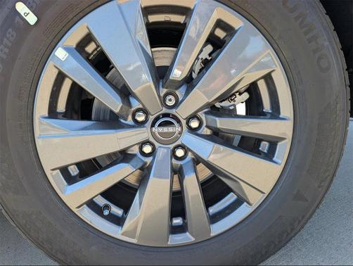 2025 Nissan Pathfinder SV FWD