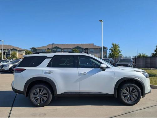 2025 Nissan Pathfinder SV FWD