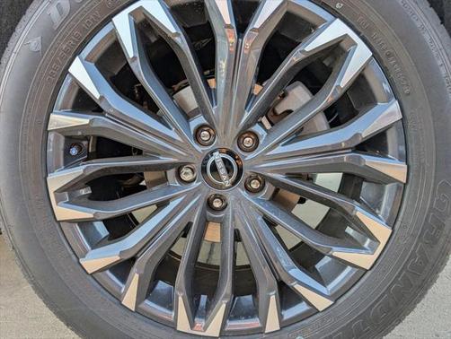 2025 Nissan Rogue Platinum