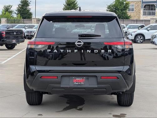 2025 Nissan Pathfinder S FWD