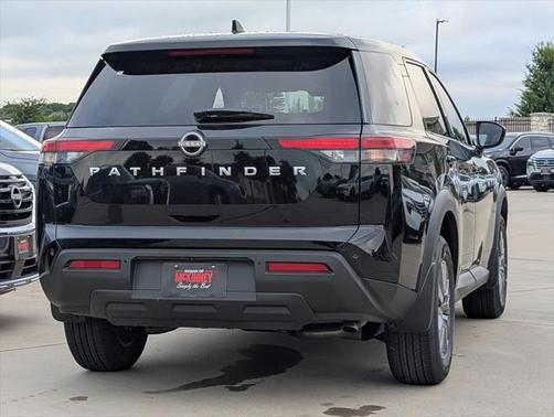 2025 Nissan Pathfinder S FWD