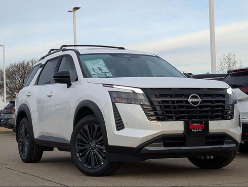 Everest White Pearl Tricoat 2026 Nissan Pathfinder SL