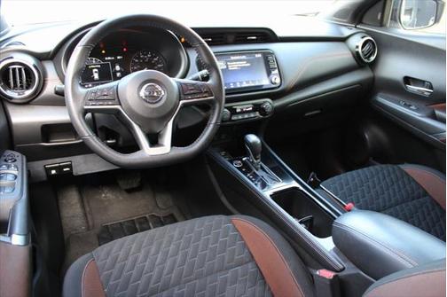 2021 Nissan Kicks SR