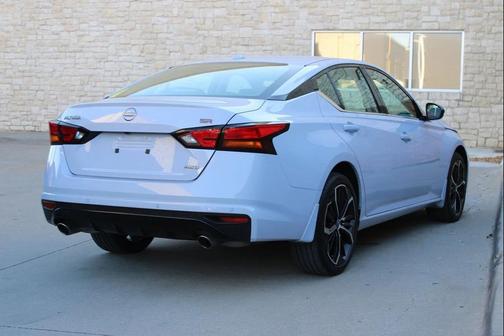 2025 Nissan Altima SR AWD