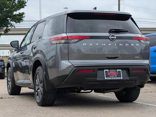 2023 Nissan Pathfinder S 4WD