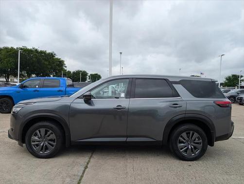 2023 Nissan Pathfinder S 4WD