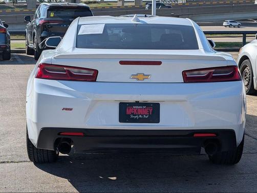 Summit White 2018 Chevrolet Camaro 1LT