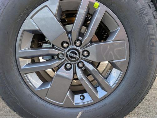 Tactical Green Metallic 2026 Nissan Frontier SV