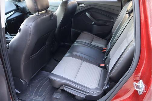 Ruby Red Metallic Tinted Clearcoat 2018 Ford Escape SE