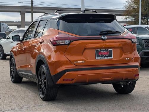 2024 Nissan Kicks SR