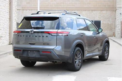 2022 Nissan Pathfinder SV 4WD