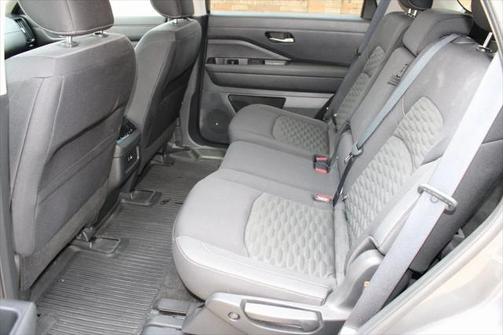 2022 Nissan Pathfinder SV 4WD