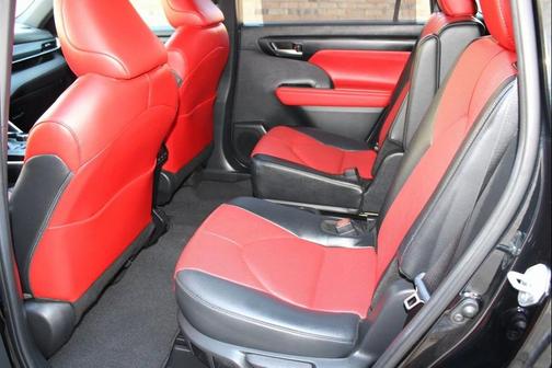 2024 Toyota Highlander XSE